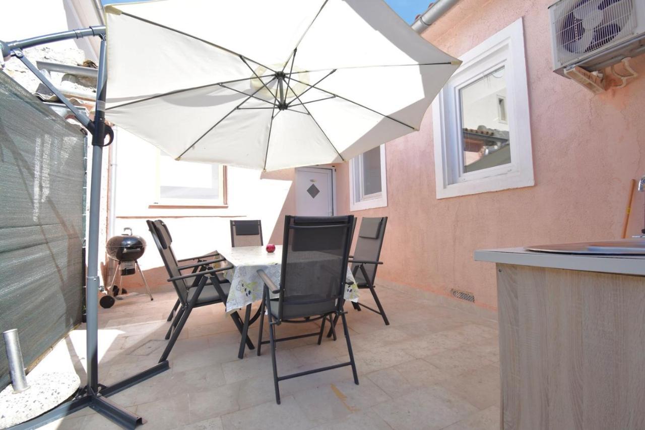 City Centre Apartment With Terrace 2 Pula Exterior foto